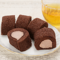 切れてるロールケーキ チョコクリーム