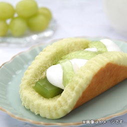 オムレット蒸しケーキ　シャインマスカット